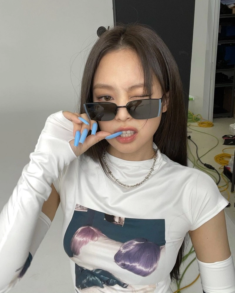 White Graphic Print T-Shirt And Arm Sleeves Set | Jennie