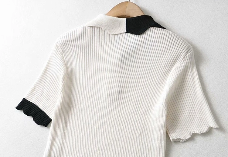 White Contrast Color Scallop Knitted Polo Shirt | Karina