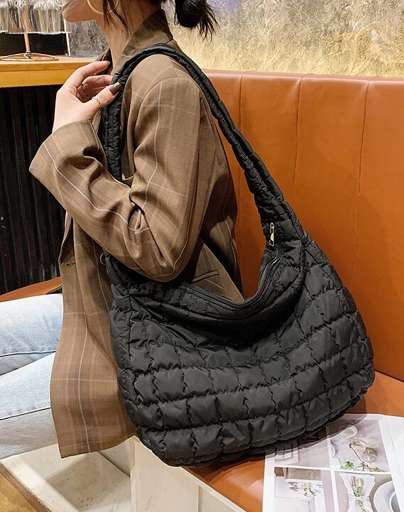 White Textured Bag | Jennie - BlackPink - Fashion Chingu
