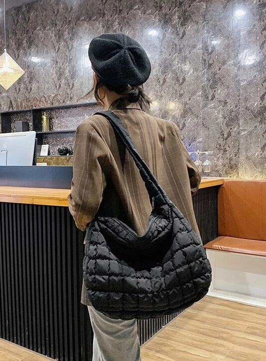 ★関税/送料込★NIEEH★ENVELOPE WAVE BAG★BLACKPINK JENNY NIEEH Envelope Bag Black (BLACKPINK JENNIE's pick) – NOTAG