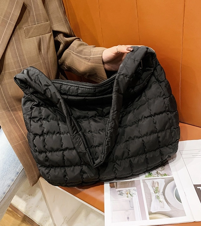 ★関税/送料込★NIEEH★ENVELOPE WAVE BAG★BLACKPINK JENNY NIEEH Envelope Bag Black (BLACKPINK JENNIE's pick) – NOTAG