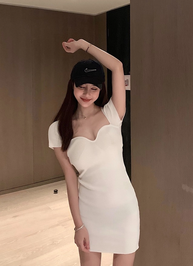 Black Sweetheart Neckline Dress | Solar - Mamamoo - Fashion