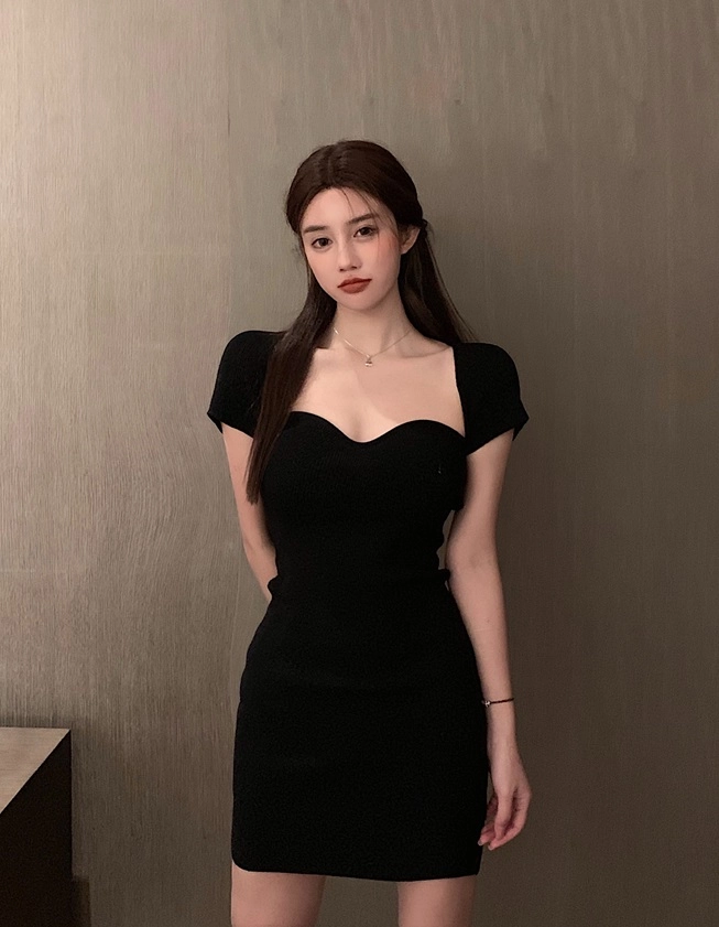 Black Sweetheart Neckline Dress | Solar - Mamamoo - Fashion