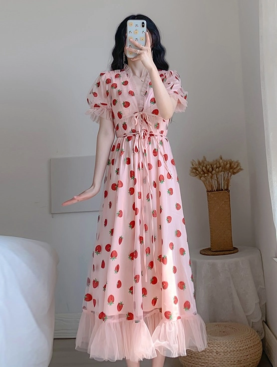 Pink Strawberry Dress | Chuu - Loona - Fashion Chingu