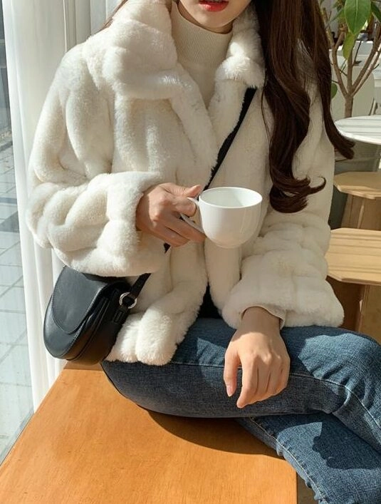 White Fur Jacket | Rose - BlackPink - Fashion Chingu