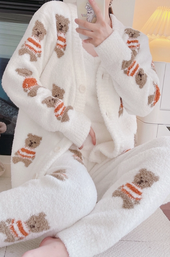 【SHUSHU TONG x HAUS NOWHERE】Long sleeve Pajama Set White Shu Shu Tong x House Nowhere Long Sleeve Pajamas on Bunjang