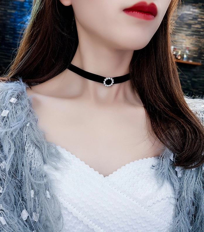 Black Crystal Velvet Strap Choker | Ryujin - ITZY - Fashion