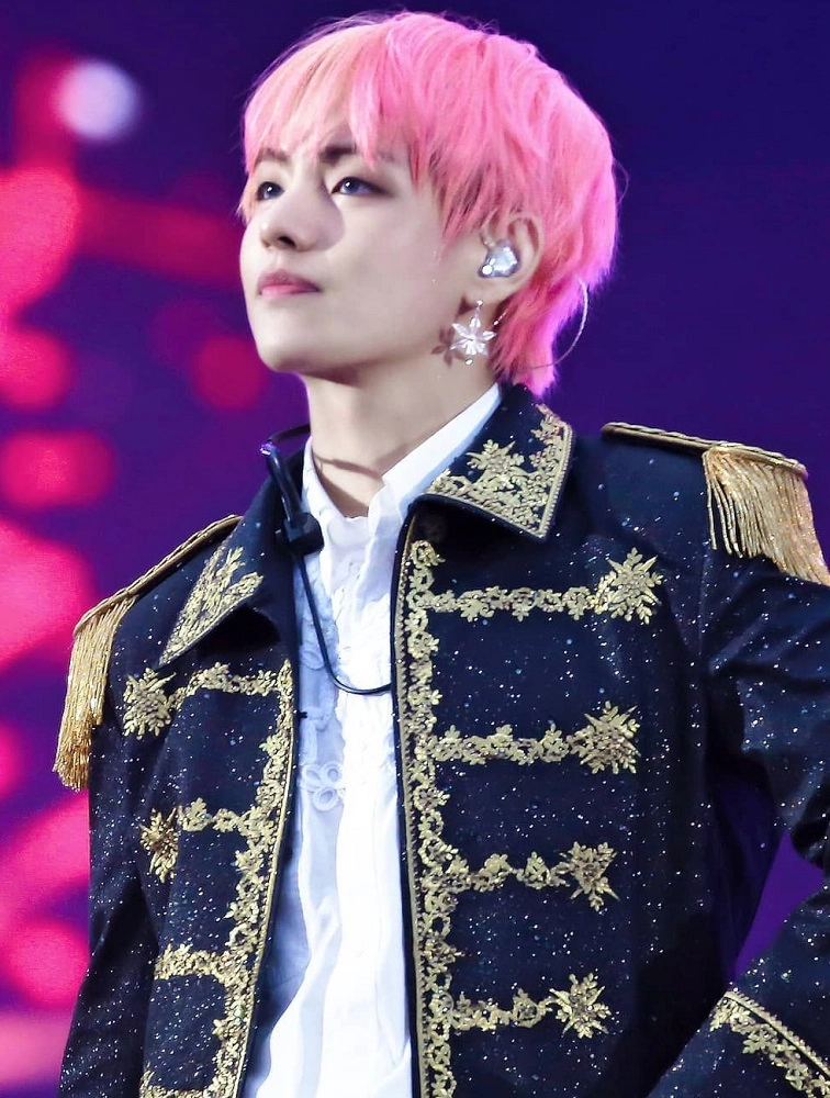 Silver Six-Petal Flower Earring | Taehyung - BTS - Fashion