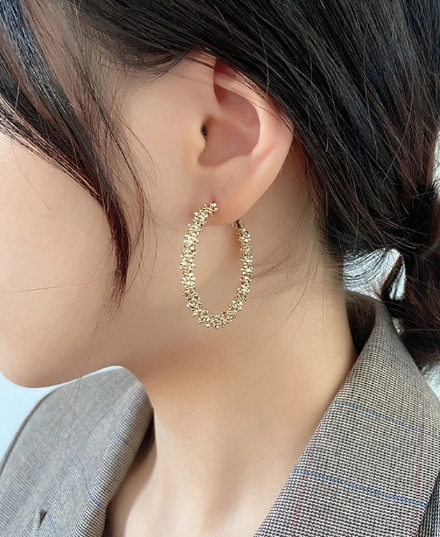 Gold Chunky Loop Earrings | Yeji - ITZY - Fashion Chingu