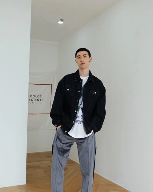 Black Denim Jacket | Chanyeol - EXO - Fashion Chingu