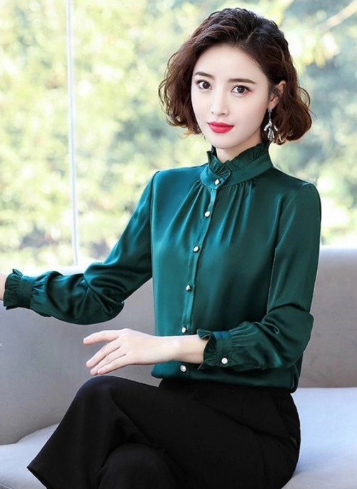 Black And White Gingham Lace Collar Blouse | Woo Ju In