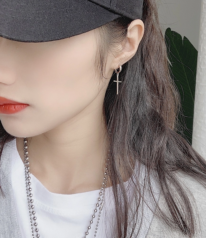 Silver Cross Drop Earrings | Han Seo Jun - True Beauty