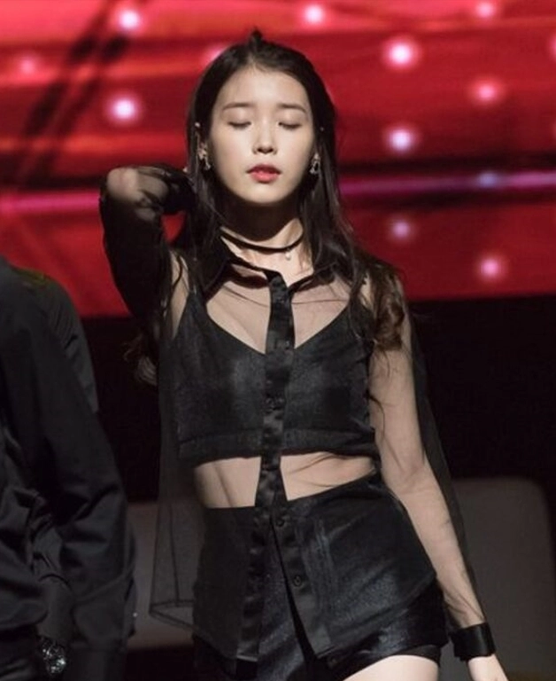 Black Sheer Shirt | IU - Fashion Chingu