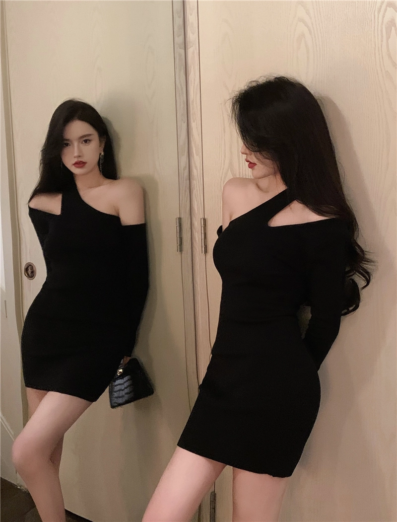 Black Strapped Bodycon Dress | Ningning - Aespa - Fashion Chingu