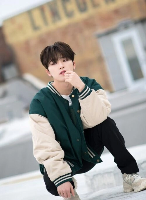 SEVENTEEN セブチ サノク 特典 スタジャン　ジャンパー m37353819527_1.jpg?1729275853
