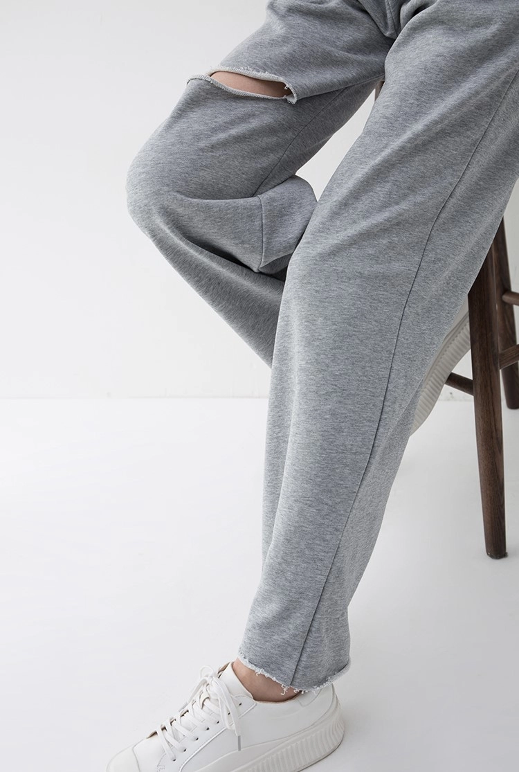 Grey Ripped Jogging Pants | Rose - BlackPink - Fashion Chingu