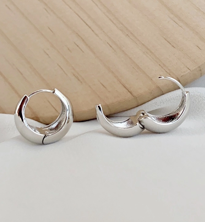 [MAMA CASAR] AVIROD Hoop Unbalanced Earrings★BTS★ BTS Jimin Chain Hoop Earring – Charming Little Fox