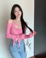 【justLoveR.】Chubby Heart & Chain▲BLACKPINK▲ITZY着用 Pink Stripe Heart Top | Chaeryeong - ITZY - Fashion Chingu