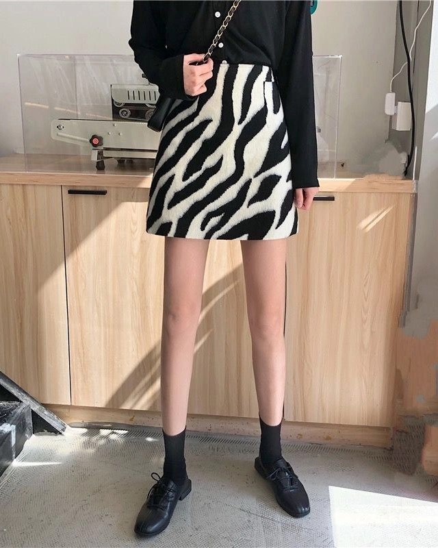 Black And White Zebra Pattern Skirt | Onda - Everglow