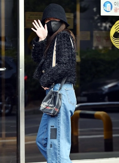 Black Tweed Short Jacket | Wheein - Mamamoo - Fashion Chingu