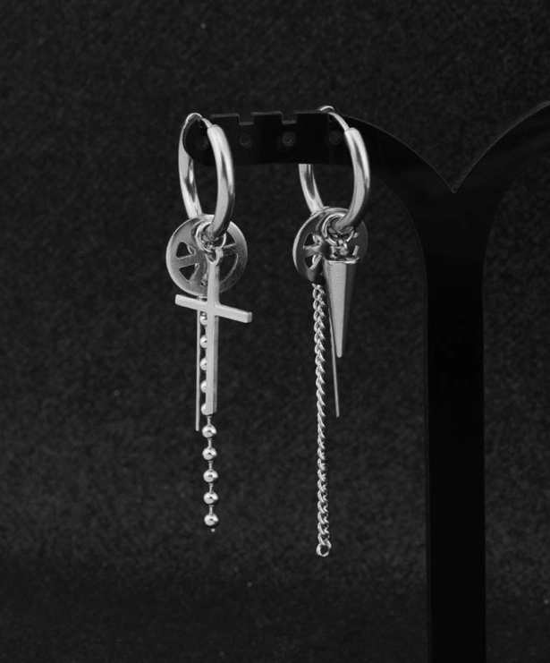 BTS JIMIN/ GD 着用★MASMIA★CROSS EARRING シルバー ピアス L BTS JIMIN/ GD 着用☆MASMIA☆CROSS EARRING シルバー ピアス L