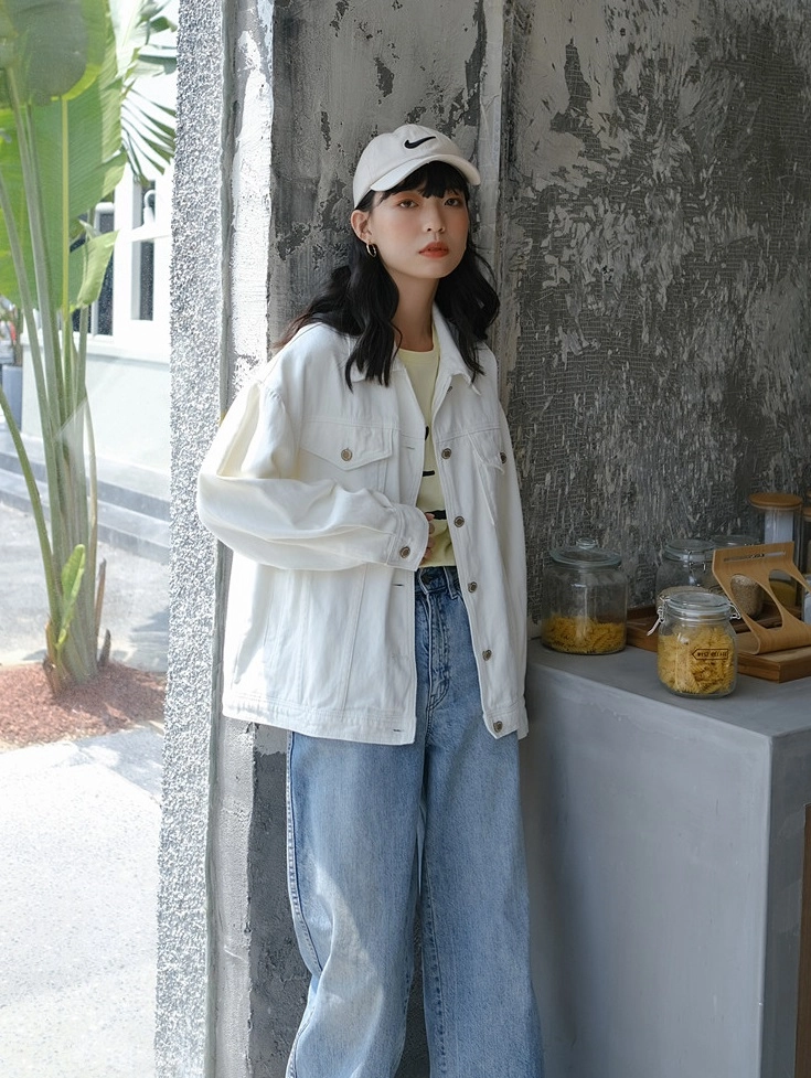 White Loose Denim Jacket Taehyung BTS Fashion Chingu