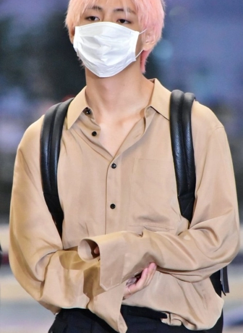 Beige Loose Shirt | Taehyung - BTS