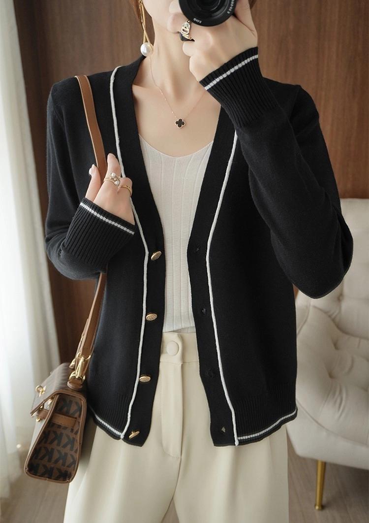 Black Outlined V-Neck Cardigan | Ni-ki - Enhypen - Fashion