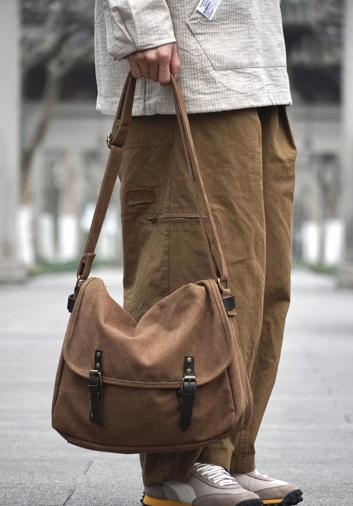 BAGGU 黒 メッセンジャーバッグ Never mind the XU / Chikashitsu+（ネバーマインド ザ エックス