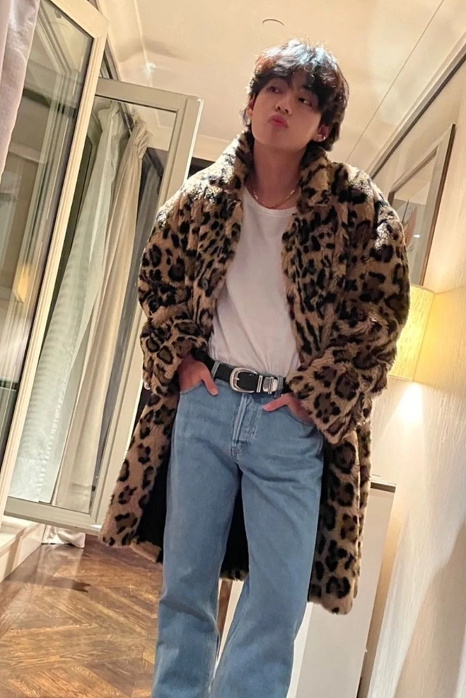 Brown Leopard Coat | Taehyung - BTS - Fashion Chingu