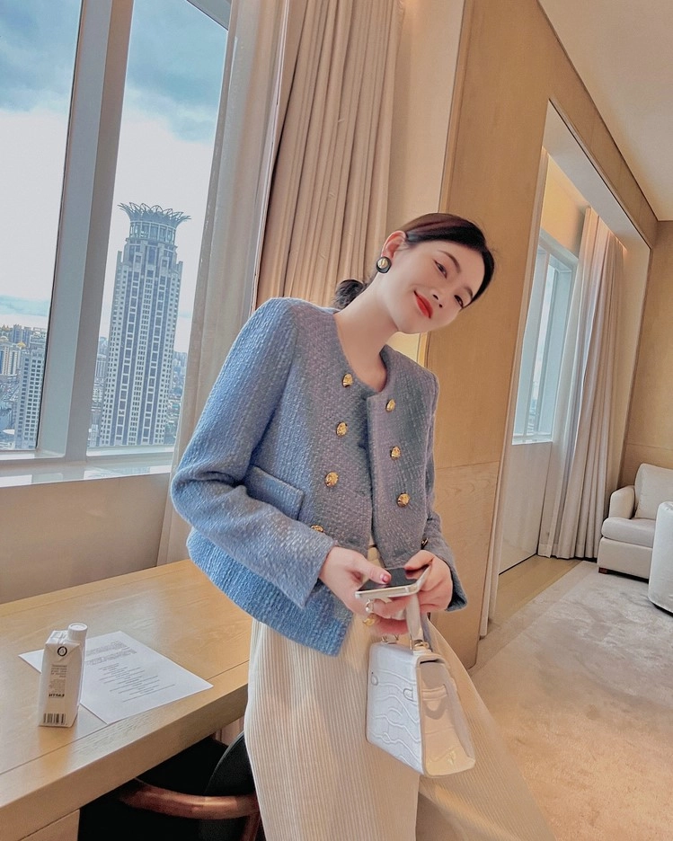 [GRACE U] 韓国高級ブランド ★ Lisa Tweed Jacket Blue Double-Breasted Tweed Jacket | Lisa - BlackPink
