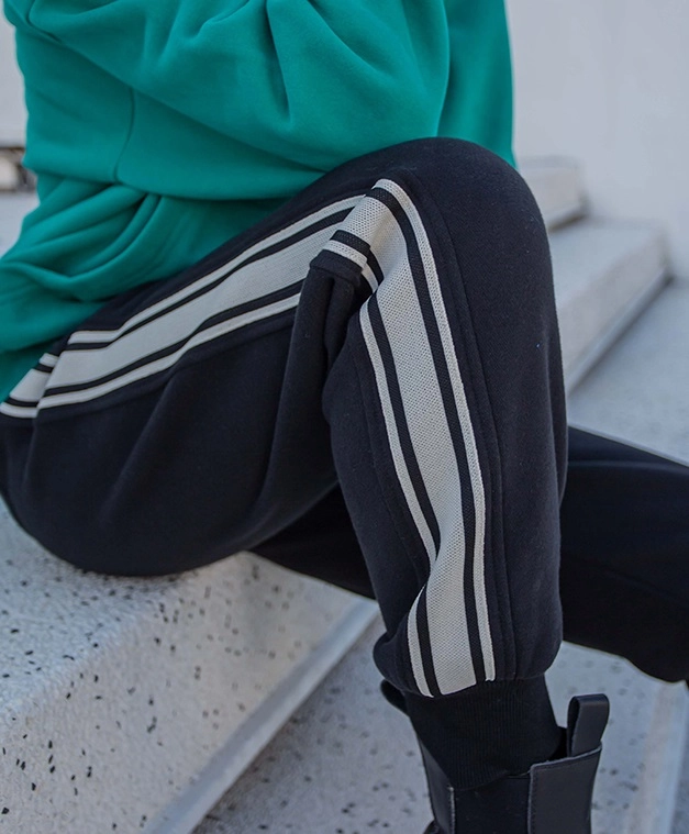 Black Side Stripe Pants | D.O. - EXO - Fashion Chingu