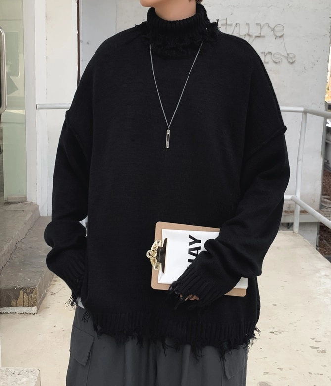 White Raw Edge Sweater | Hoshi - Seventeen - Fashion Chingu