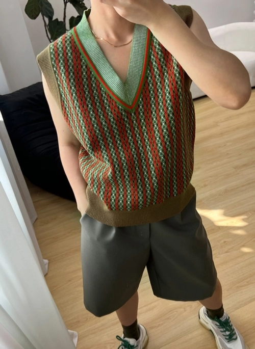 ★Enhypen SUNGHOON着用★【ACON STUDIO】ETHNIC KNIT VEST Black Houndstooth V-Neck Vest | Sunghoon - Enhypen - Fashion