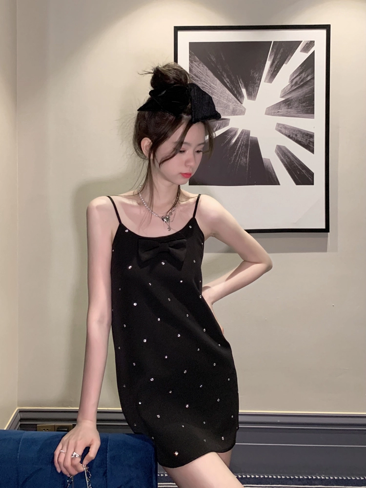 Black Crystal Sling Dress | Solar - Mamamoo - Fashion Chingu