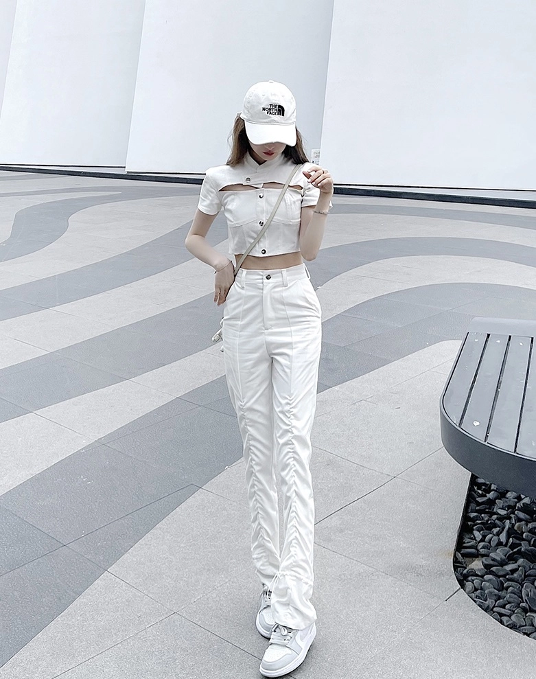 パンツ SACAI Ribbed pleated pants White Sacai White Ribbed Pleated Pants for Women Online USA at
