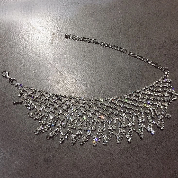 Silver Crystal Embezzled Net Choker Necklace | Sihyeon