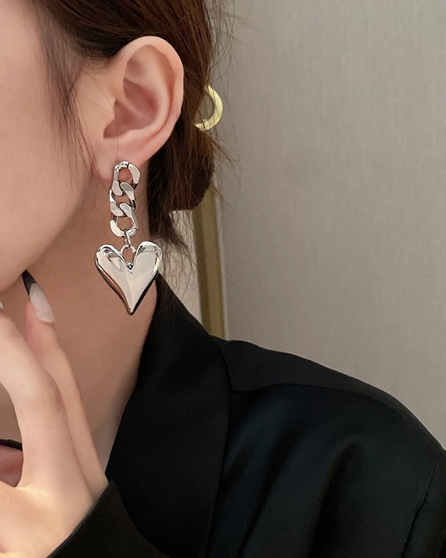 アクセサリー HEART SILVER EARRING Annika Inez Large Heart Drop Earring | Shopbop