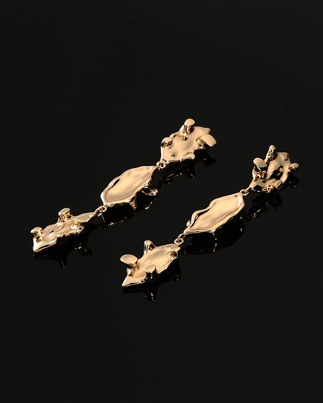 Gold Abstract Dangling Earrings | Ko Moon-Young - It's Okay