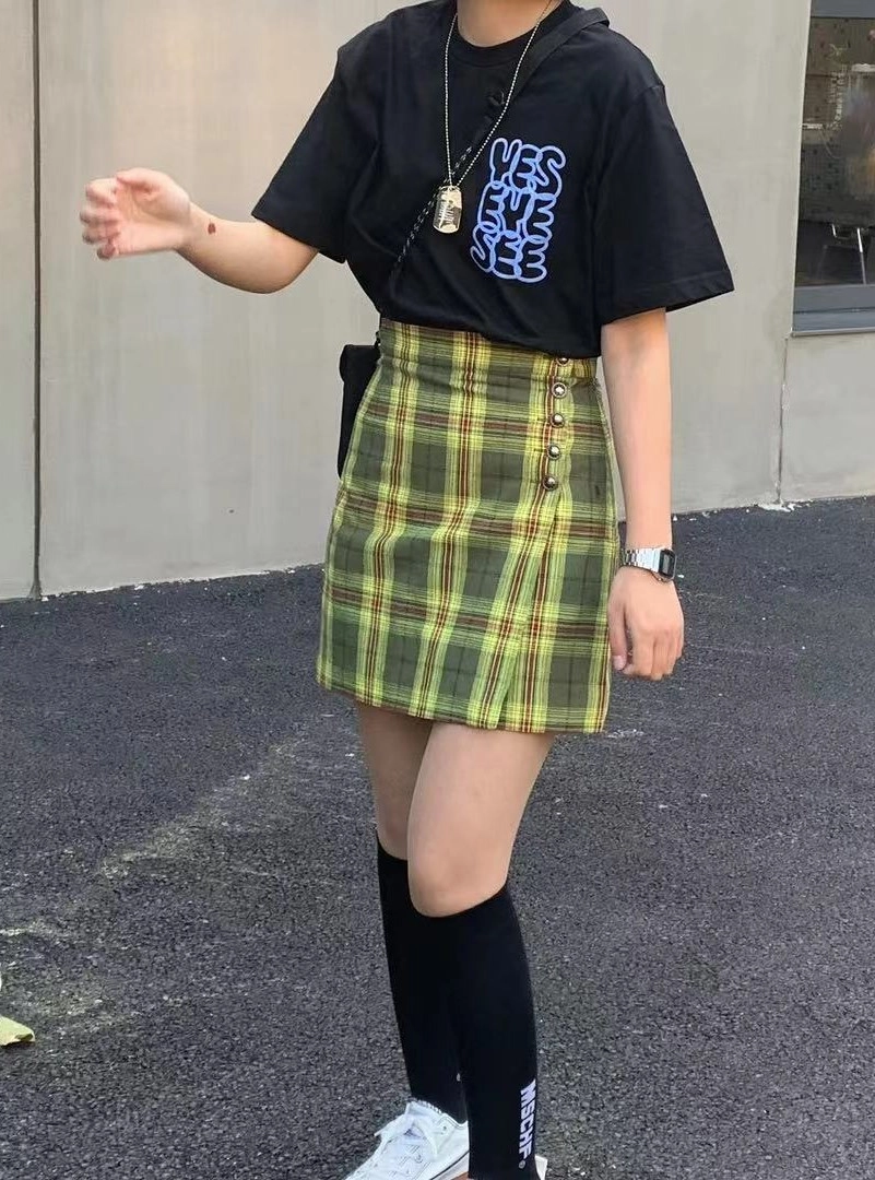 Yellow and Green Checkered Skirt | Hanni - NewJeans