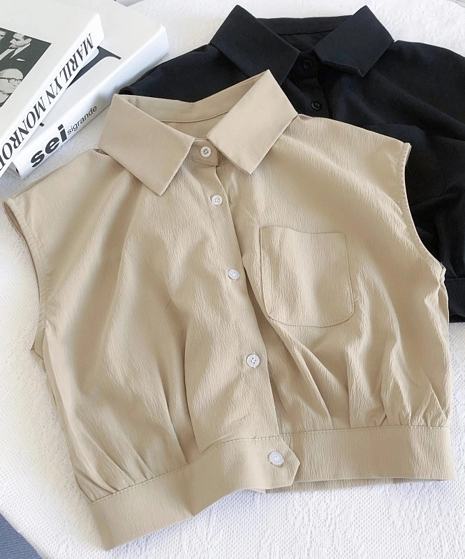 Black Collar Buttoned Crop Top | Hanni - NewJeans - Fashion Chingu