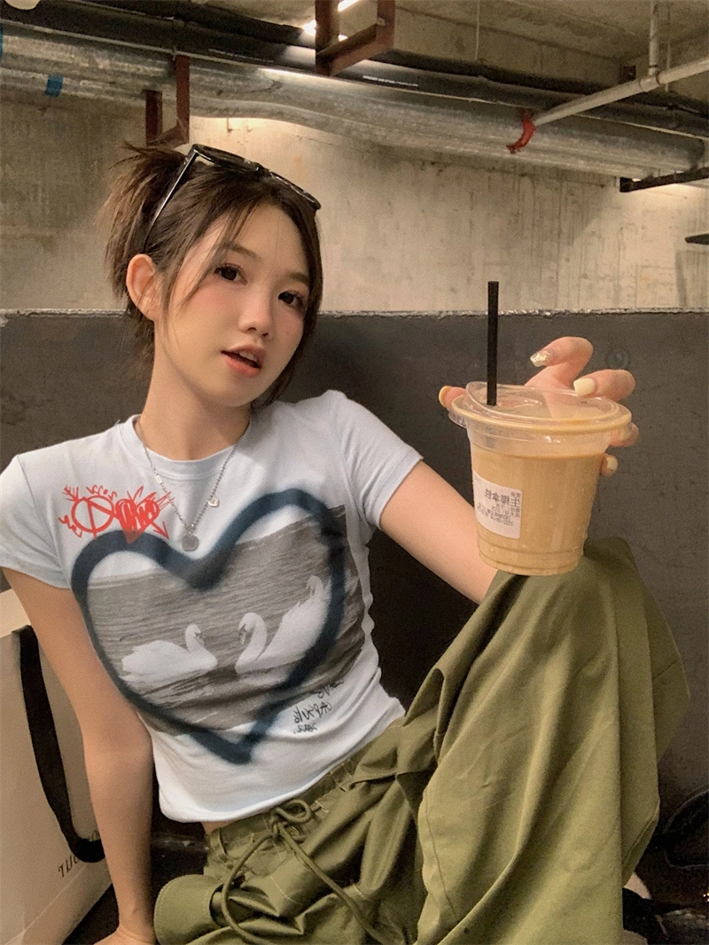 White Heart Grafitti Printed T-Shirt | Karina - Aespa