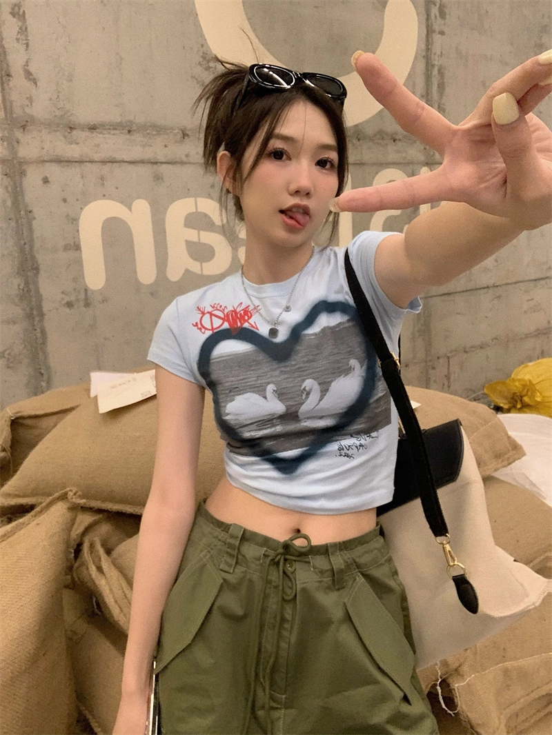 White Heart Grafitti Printed T-Shirt | Karina - Aespa