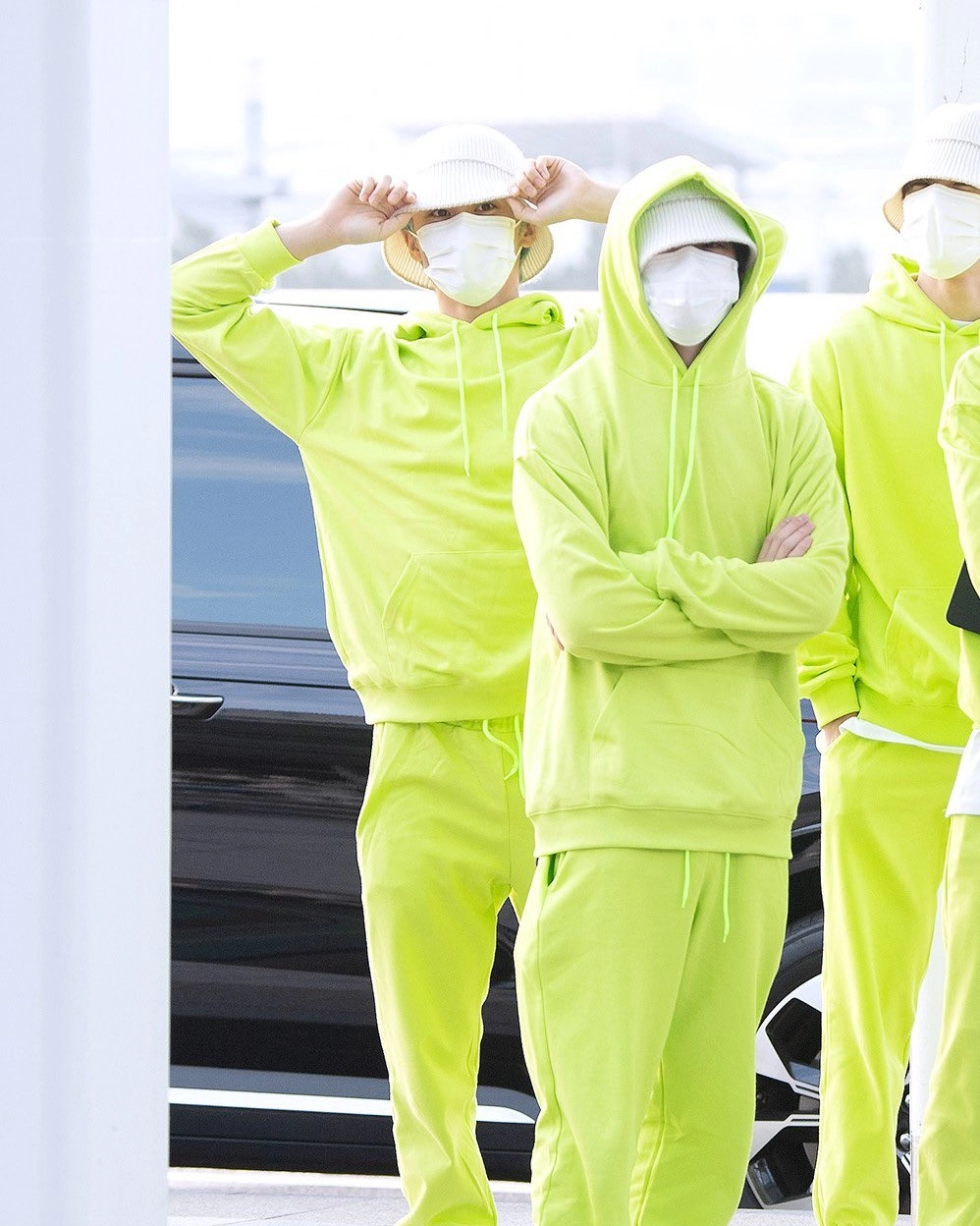 Neon Green Jogger Pants | Mark - NCT - Fashion Chingu