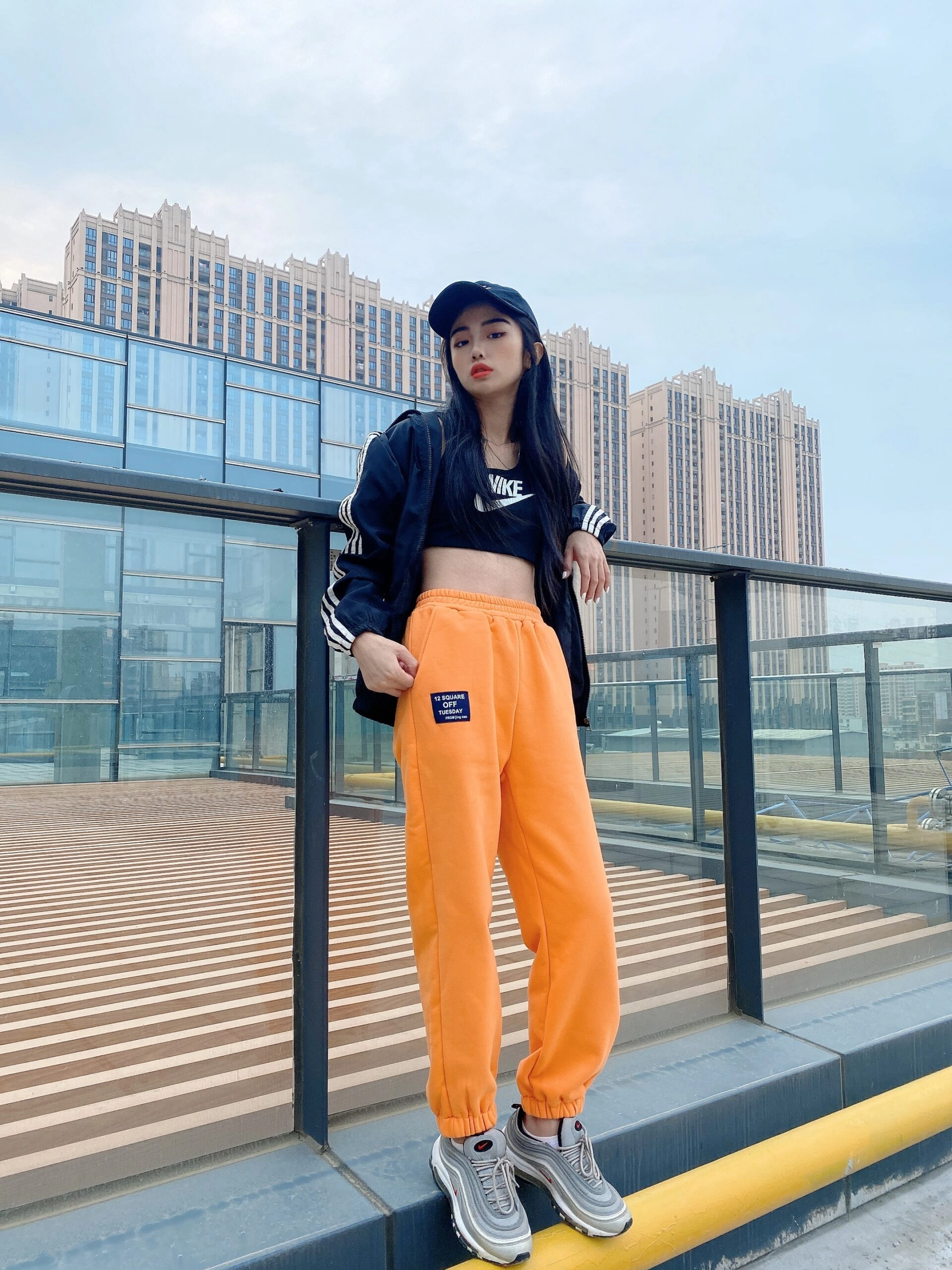 ★NCT着用ブランド★ITZAVIBE★BANDING LONG JOGGER PANTS ☆NCT着用ブランド☆ITZAVIBE☆EMBROIDERY LOGO JOGGER PANTS