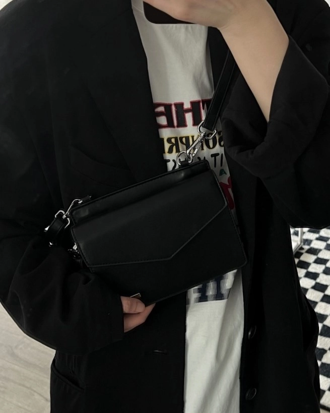 ENHYPEN ソヌ着用★【SSY】★WIDTH SQUARE LEATHER MINIMAL BA.G ☆ENHYPEN ソヌ着用☆SSY☆WIDTH SQUARE LEATHER MINIMAL BA.G