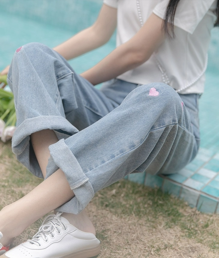 Blue Denim Heart Embroidered Jeans - Fashion Chingu