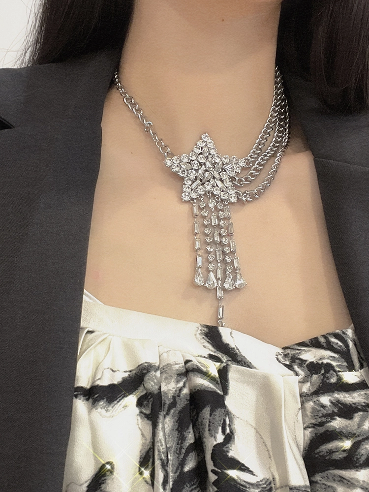 Silver Triple Chain Star Necklace | Danielle - NewJeans
