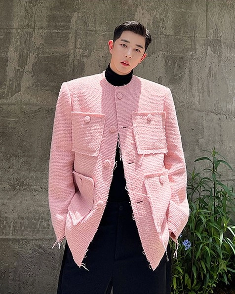 ジャケット ETMON Summer Piping Pocket Tweed Jacket, Pink Pink Raw Edges Tweed Jacket | Minhyuk - MONSTA X - Fashion