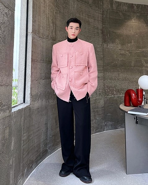 Pink Raw Edges Tweed Jacket | Minhyuk - MONSTA X - Fashion
